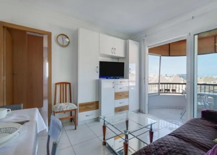 Torres Del Sol Los Cristianos ロスクリスティアーノス